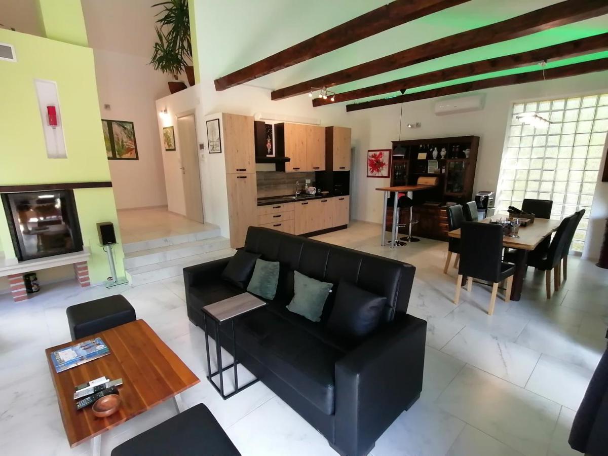 The Forest House Krk 2 Kras Ngoại thất bức ảnh